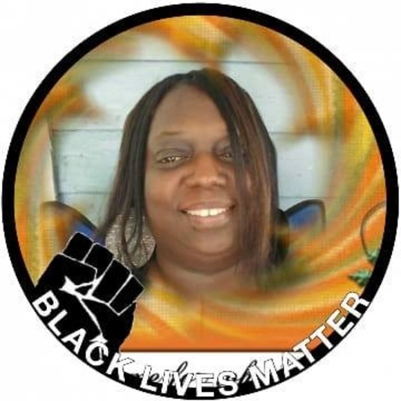 Meet your Posher, Sheila - Picture 1 of 1